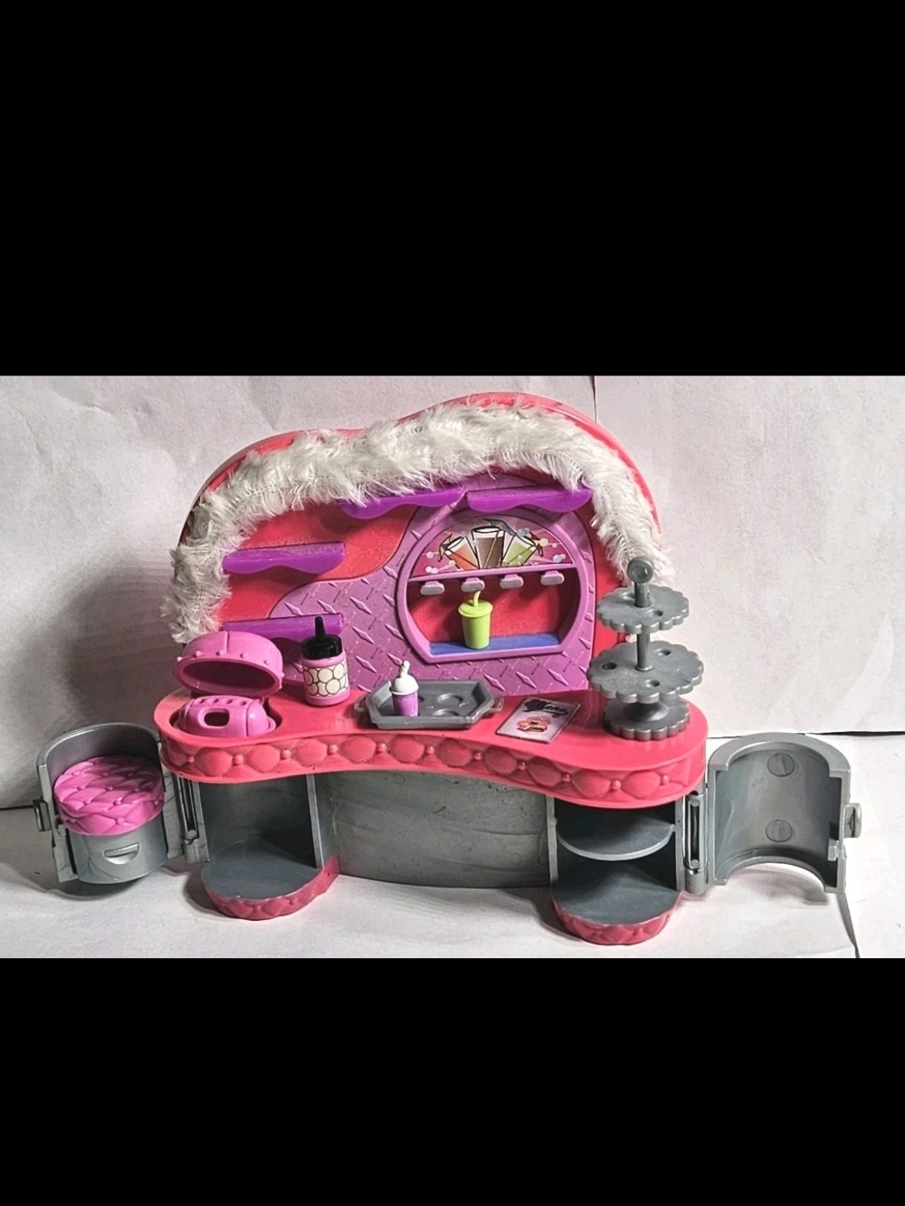 Vintage Polly Pockets Club Groove Beauty Bar 2004 Mattel - & Accessories